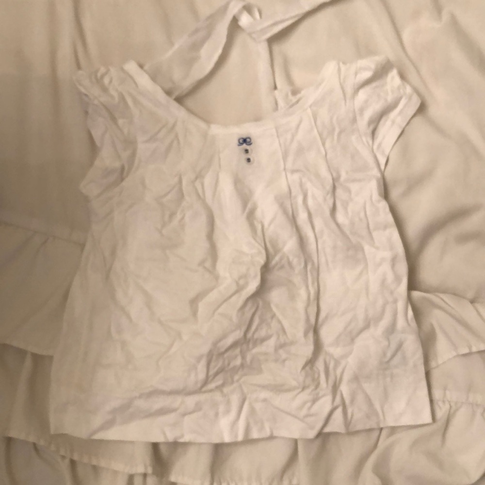 Short sleeves white shirt size 7